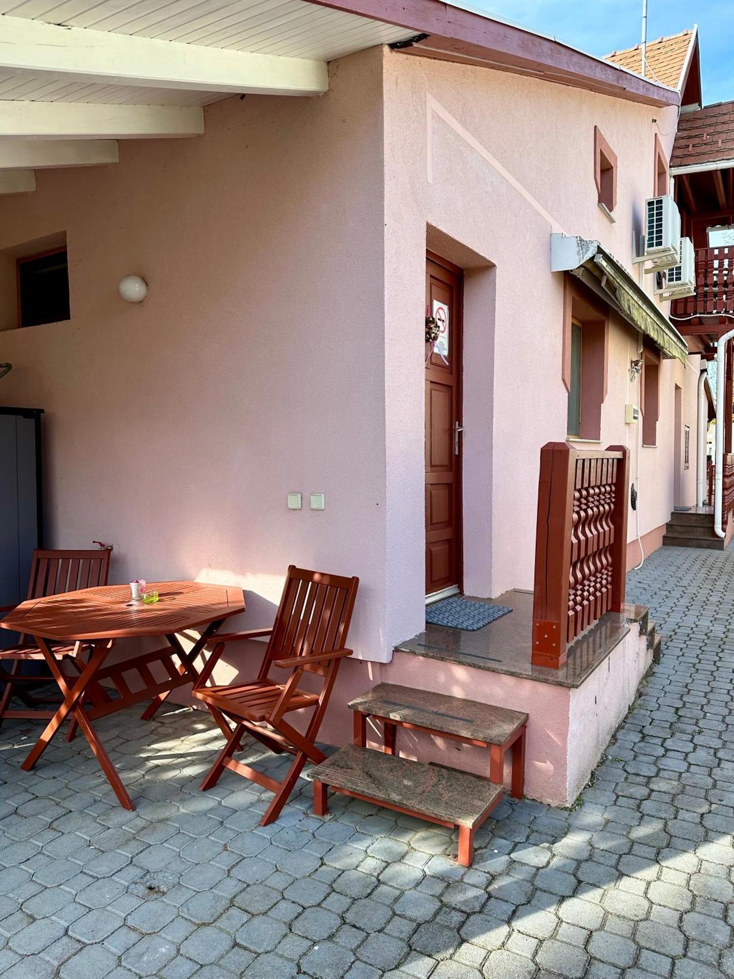 Andrea Apartman บุค ภายนอก รูปภาพ